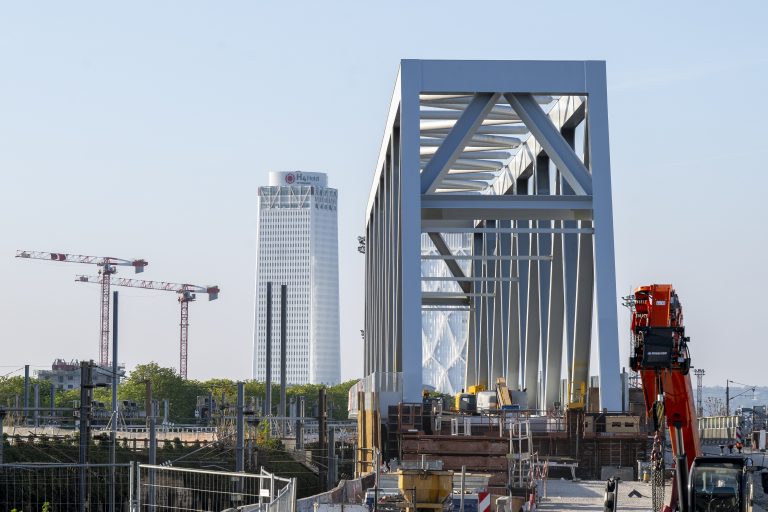 25 04 10 Pont des Cathédrales - St Denis